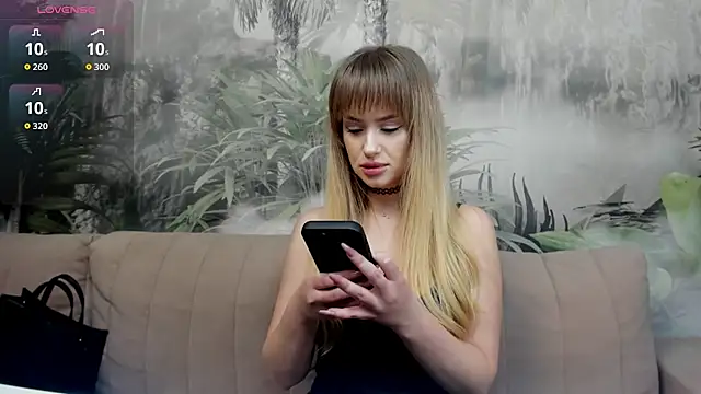 ChloeeBee online show from 18, 12, 2025