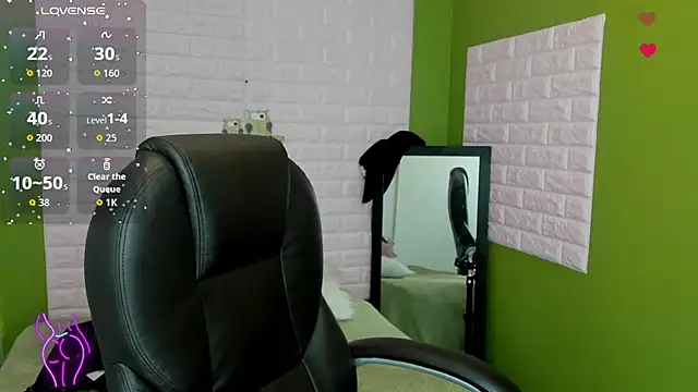 tommy cherry  online show from 28, 11, 2025