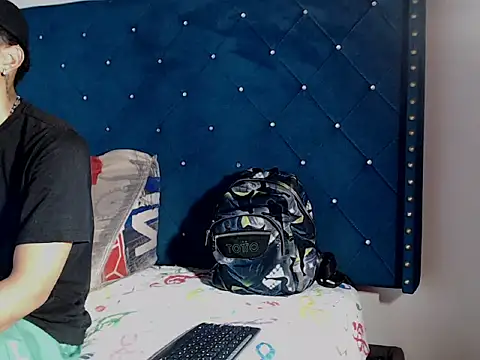 crissex3 online show from 31, 3, 2026