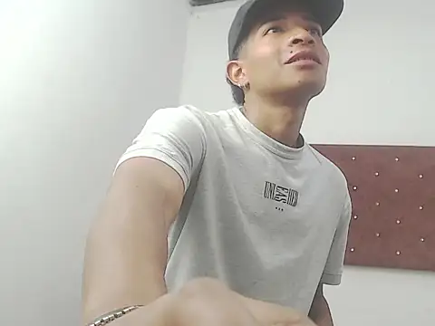 crissex3 online show from 20, 2, 2026