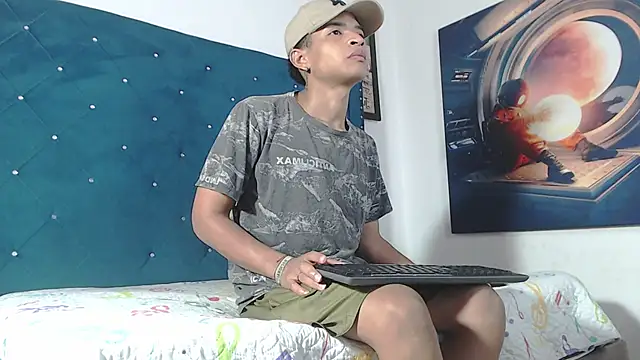 crissex3 online show from 18, 4, 2026