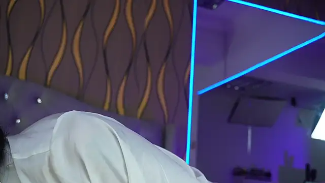 Snapshot of lovely_sophia_ chatting on 25, 11, 2025 lovely sophia online show from 25, 11, 2025