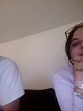 Kingaandqueenn online show from 13, 5, 2026