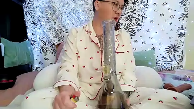 sareberr420 online show from 22, 4, 2026