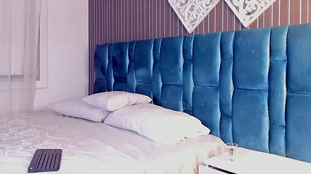 DaimondJohnson online show from 5, 12, 2025