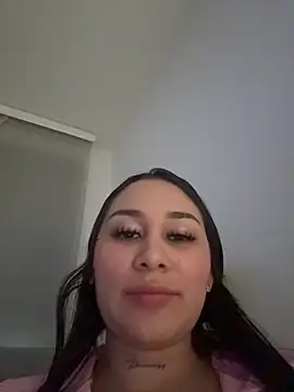 kylie pregnat online show from 24, 11, 2025