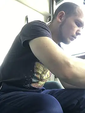 Spielzeugtwink online show from 27, 4, 2026