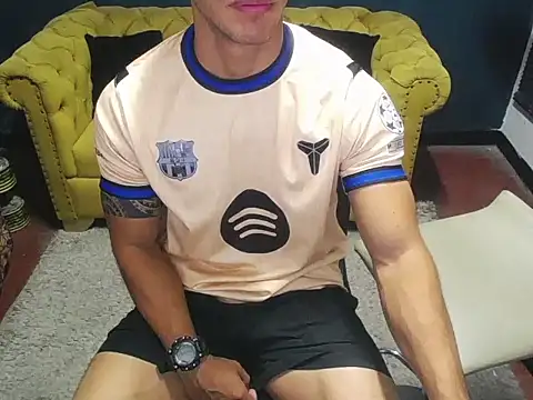 Snapshot of tayler_luke chatting on 17, 12, 2025 tayler luke online show from 17, 12, 2025