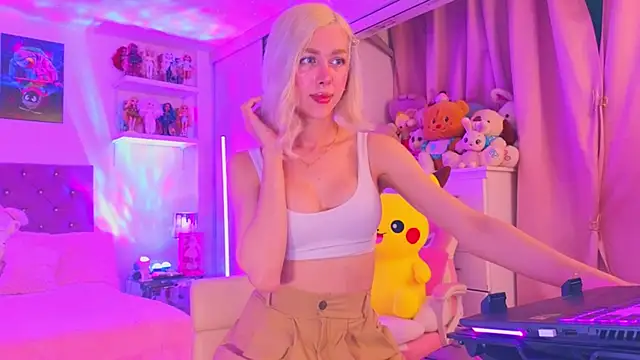 MadamBarbiee online show from 23, 12, 2025