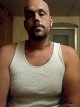 Snapshot of BigriskDaddy92 chatting on 3, 12, 2025 BigriskDaddy92 online show from 3, 12, 2025