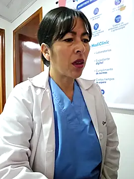 JustSamantha  online show from 14, 4, 2026