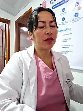 JustSamantha  online show from 17, 4, 2026