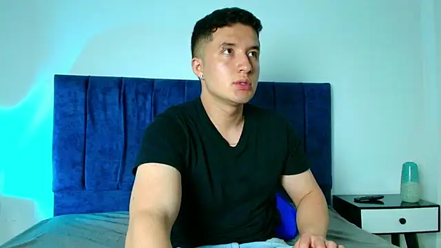 Snapshot of Ethan-Connor chatting on 29, 11, 2025 Ethan-Connor online show from 29, 11, 2025