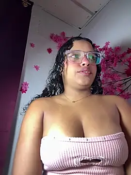 chleo rosse online show from 13, 4, 2026