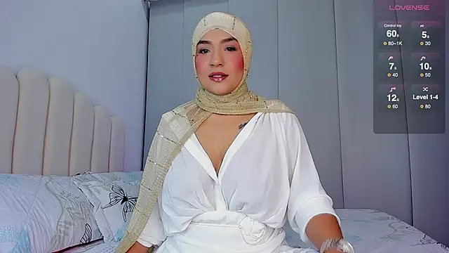 Amira-Zahra online show from 27, 11, 2025