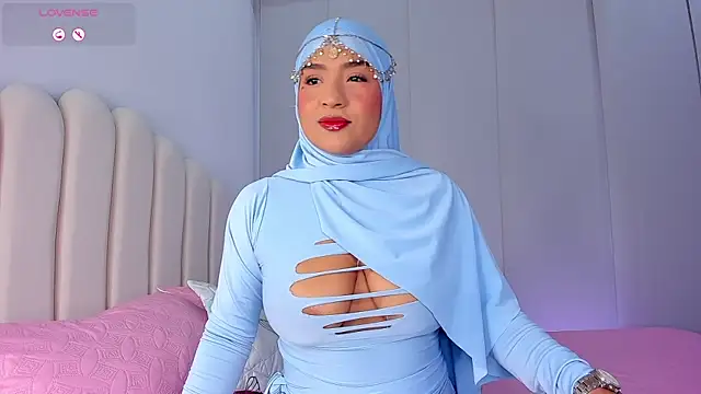Snapshot of Amira-Zahra chatting on 14, 7, 2026 Amira-Zahra online show from 14, 7, 2026