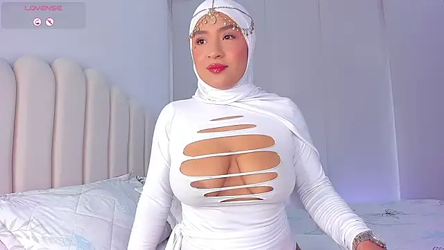 Snapshot of Amira-Zahra chatting on 20, 7, 2026 Amira-Zahra online show from 20, 7, 2026