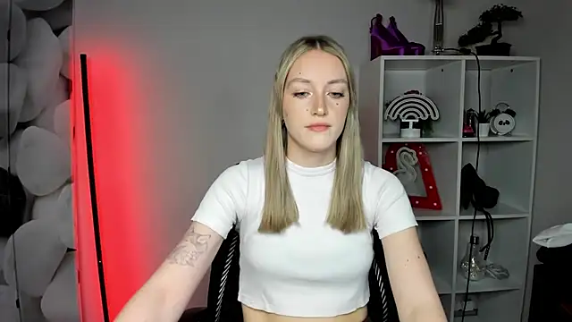 EvelynBlond online show from 13, 2, 2026