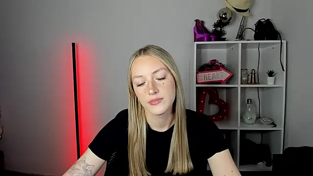 EvelynBlond online show from 1, 7, 2026