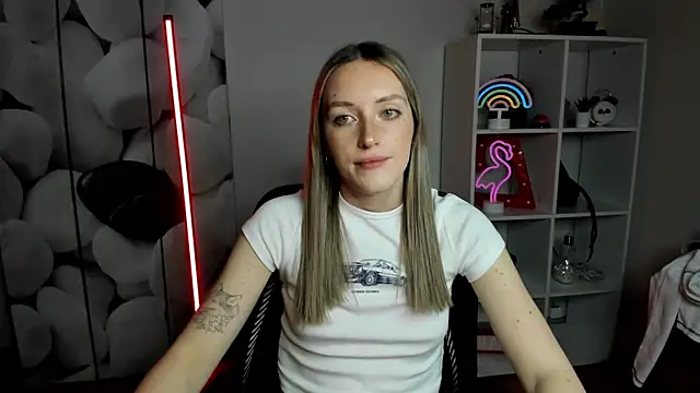 EvelynBlond online show from 5, 1, 2026