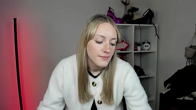 EvelynBlond online show from 26, 3, 2026