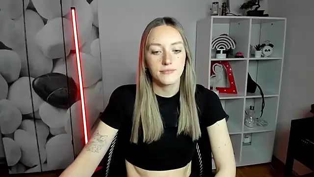 EvelynBlond online show from 6, 1, 2026