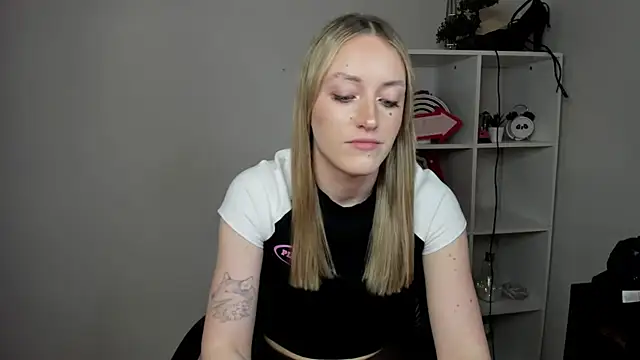 EvelynBlond online show from 19, 3, 2026