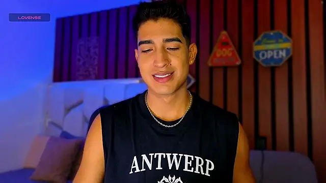 Snapshot of ken_blakerr chatting on 16, 12, 2025 ken blakerr online show from 16, 12, 2025