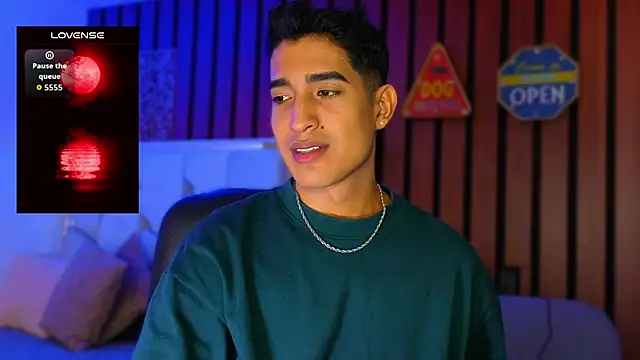 Snapshot of ken_blakerr chatting on 17, 12, 2025 ken blakerr online show from 17, 12, 2025