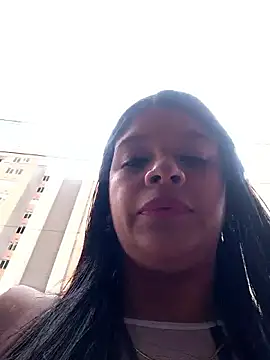 Snapshot of Layla-daring chatting on 19, 6, 2026 Layla-daring online show from 19, 6, 2026
