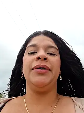 Layla-daring online show from 22, 12, 2025