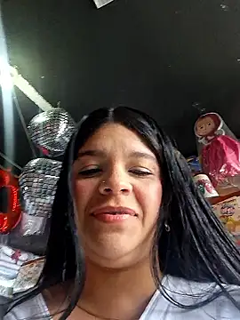 Layla-daring online show from 19, 12, 2025