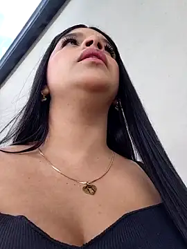 Snapshot of Layla-daring chatting on 25, 4, 2026 Layla-daring online show from 25, 4, 2026
