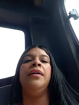 Layla-daring online show from 19, 4, 2026