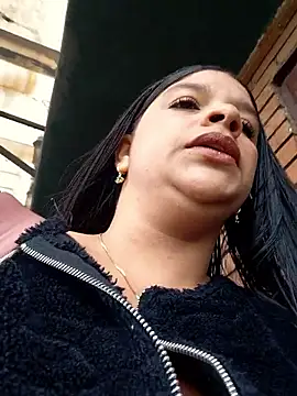 Layla-daring online show from 17, 4, 2026