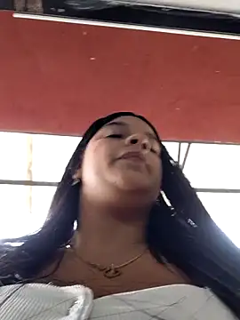 Layla-daring online show from 13, 4, 2026