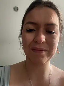 Little  Danni1 online show from 26, 4, 2026