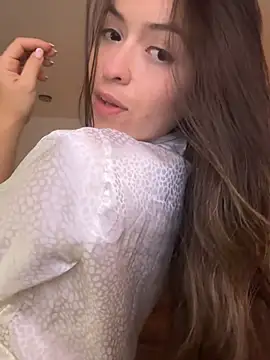 Little  Danni1 online show from 22, 4, 2026