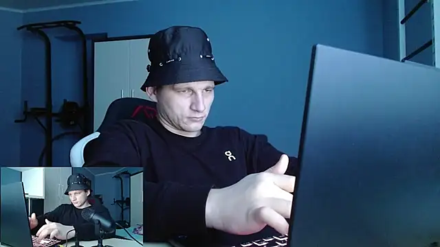 Poliglotjoe1 online show from 8, 2, 2026