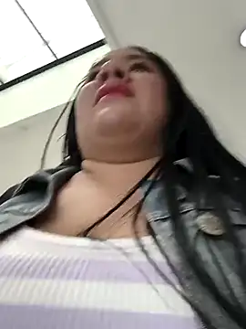 Kendra-daring online show from 3, 3, 2026