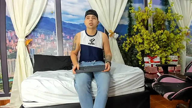 SabrinaAndEddy online show from 13, 12, 2025