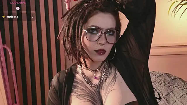 Snapshot of olonho_estel chatting on 10, 7, 2026 olonho estel online show from 10, 7, 2026