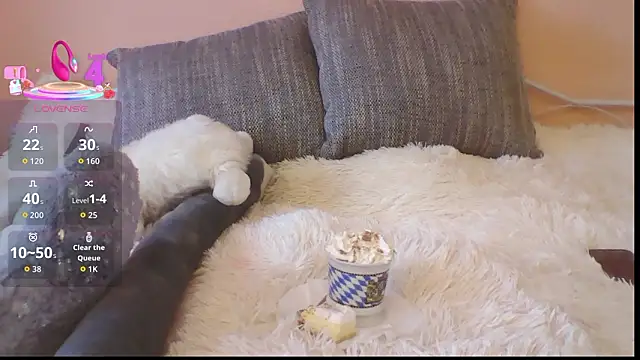 Snapshot of LisaHoneyLisa chatting on 1, 2, 2026 LisaHoneyLisa online show from 1, 2, 2026