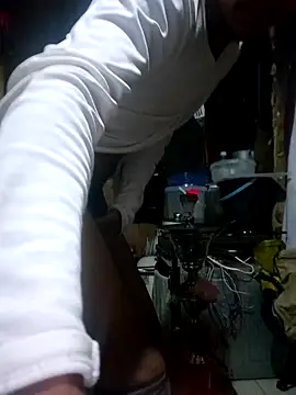 Eezxxx online show from 7, 3, 2026