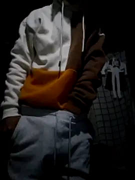 Eezxxx online show from 10, 3, 2026