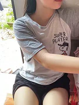 XndSeraphina online show from 8, 4, 2026