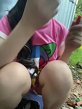 XndSeraphina online show from 4, 12, 2025