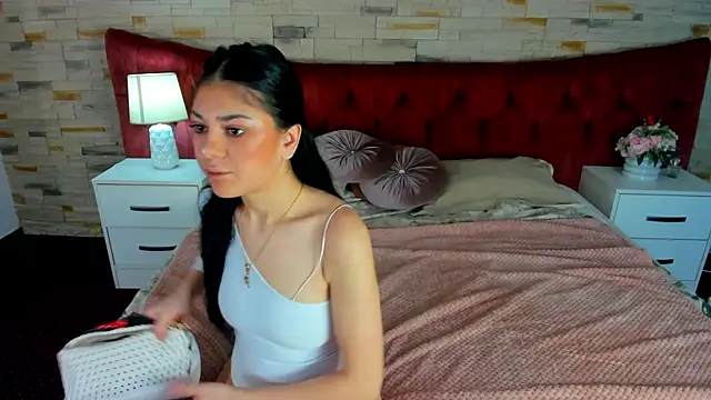 SerennaNoir online show from 2, 12, 2025