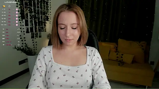 Snapshot of Emmy_Soul chatting on 27, 11, 2025 Emmy Soul online show from 27, 11, 2025