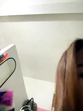 Snapshot of Spring-spring chatting on 5, 12, 2025 Spring-spring online show from 5, 12, 2025